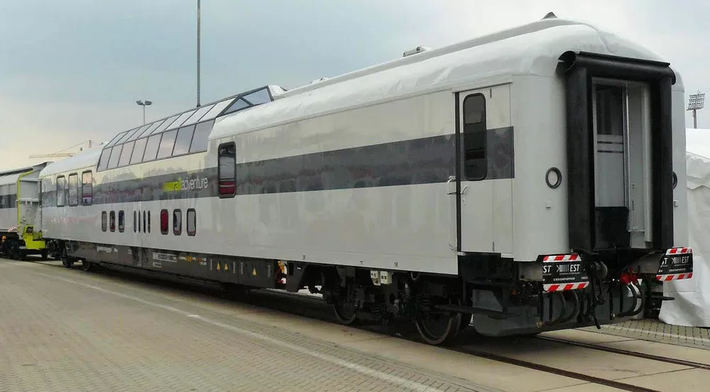RailAdventure - SRmz 89-90 "Luxon" panoramic coach