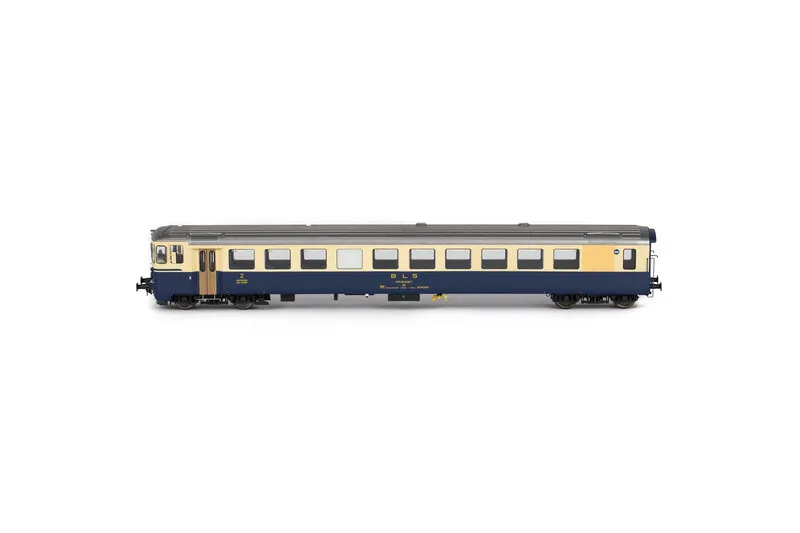 BLS - BDt 82-33 947 passenger coach