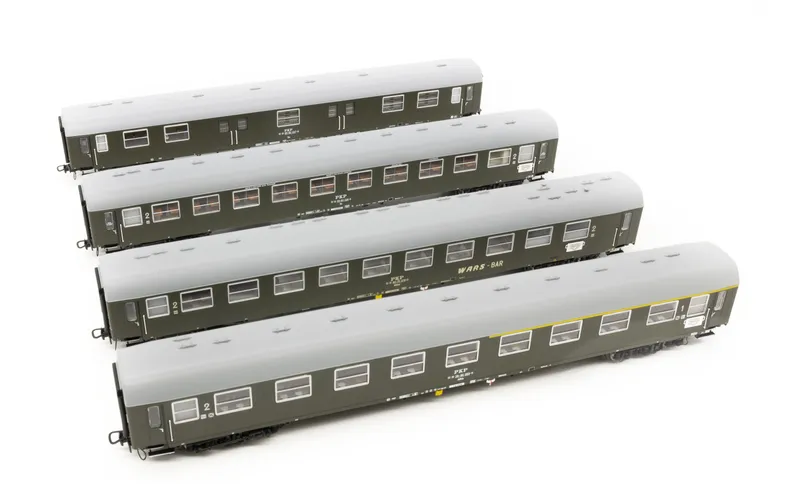 "Ost-West-Express" passenger coaches set