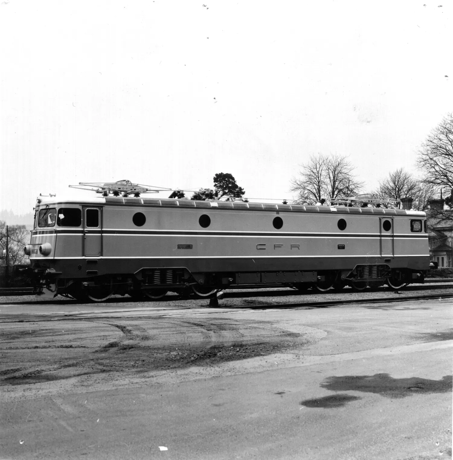 060-EB-001
