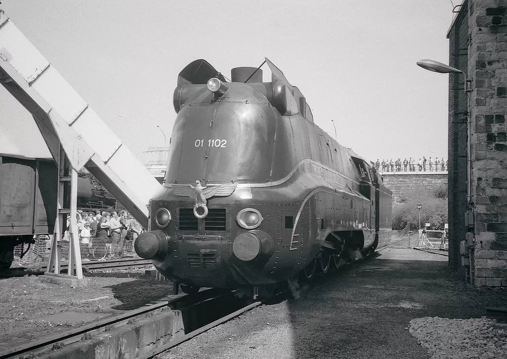Class 01 1102 in Dresden Altstadt