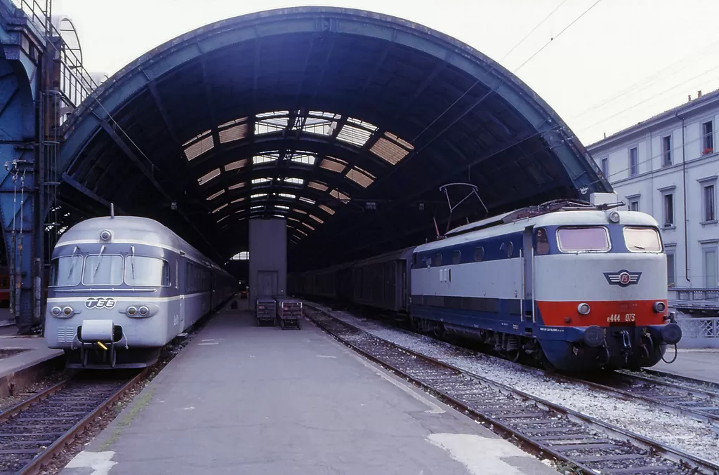 FS E 444 073 and SBB RABe 1053 in Milano Centrale