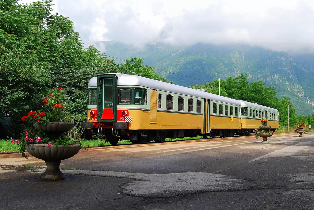 FS ALn 668 1401 + ALn 668 1452