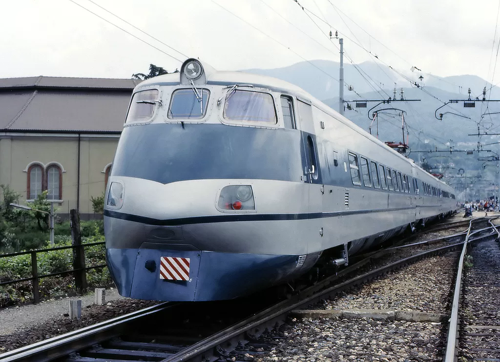FS ETR 401 arriving in Luino