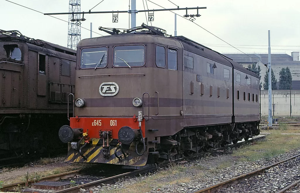 FS E 645 061 in Milano Smistamento