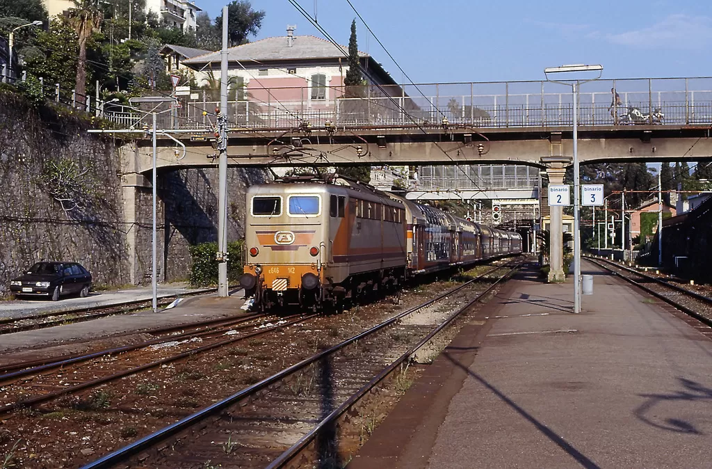FS E 646 142 in Pieve Ligure
