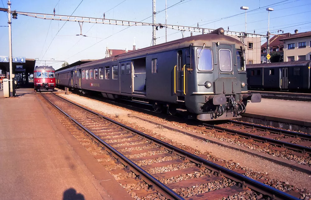 BDt 82-33 910 - 939