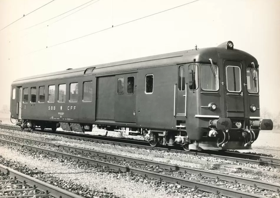BDt 82-33 910 - 939