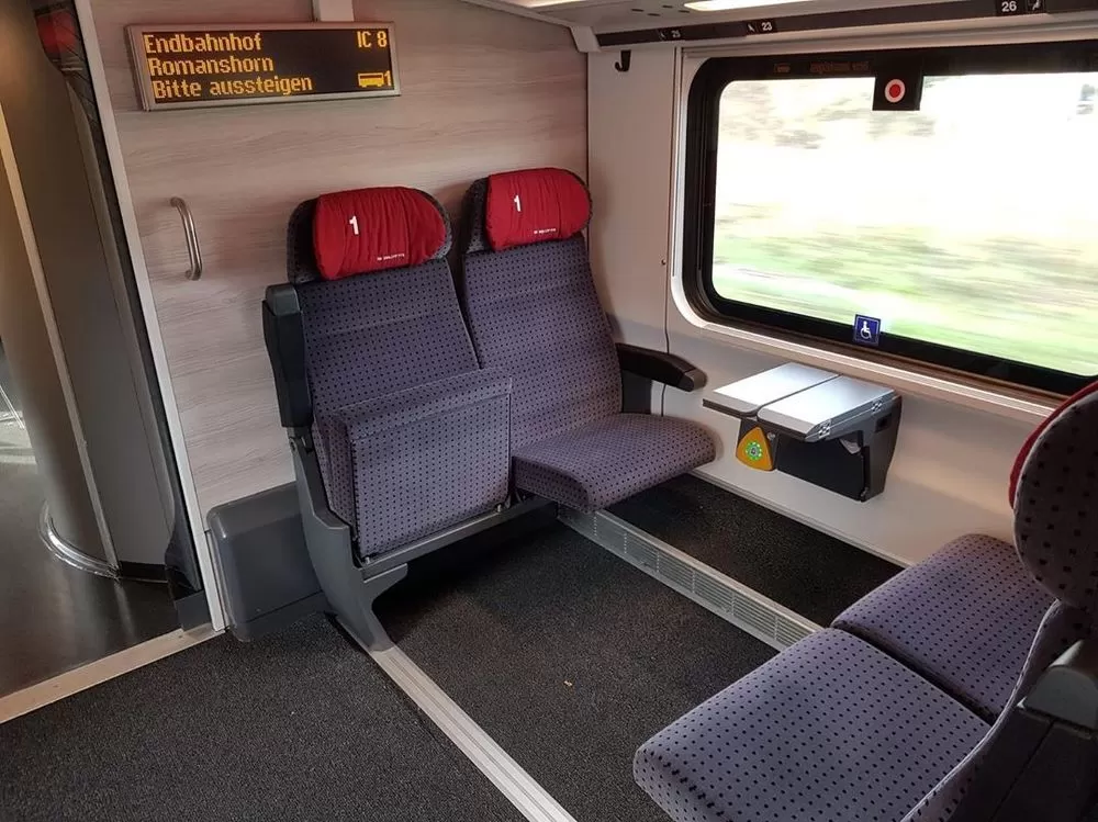 SBB CFF FFS - IC2020 1st class double deck coach with baggage compartment