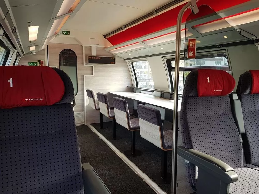 SBB CFF FFS - IC2020 1st class double deck coach with baggage compartment