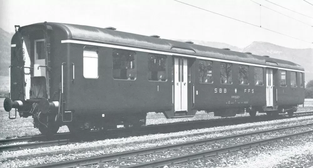 A 18-33 000 - 039