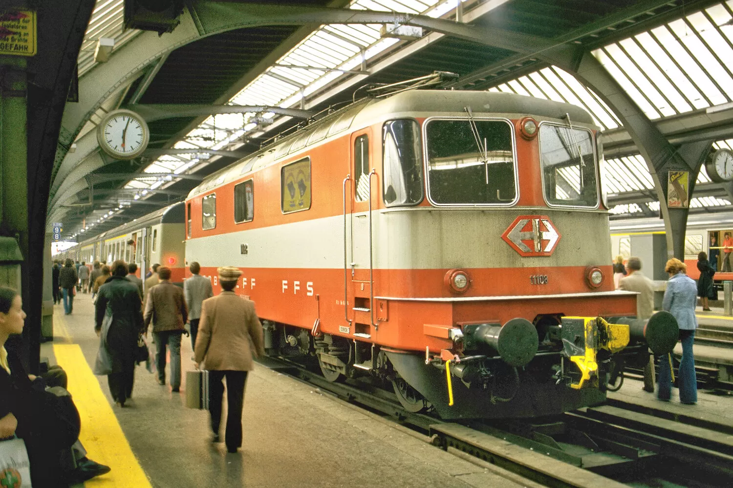 Swiss Express Re 4/4 II 11108 electric locomotive with AK69 automatic couplers