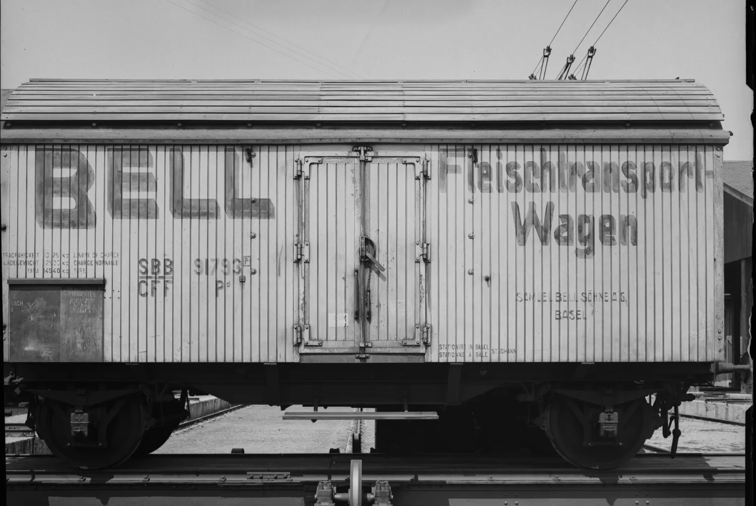 "Bell" refrigerator car