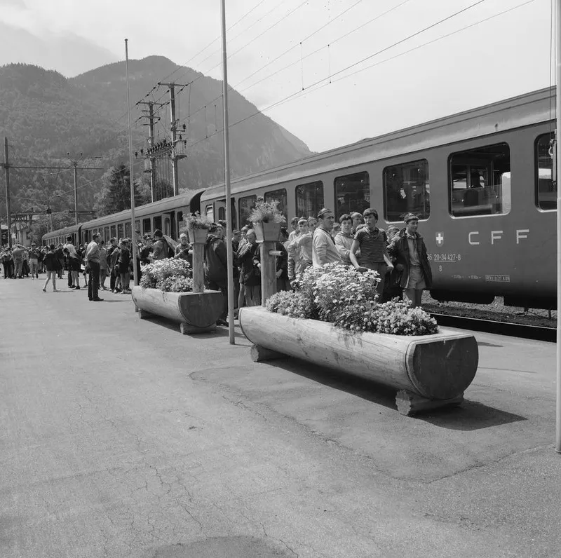 B 20-34 000 - 459