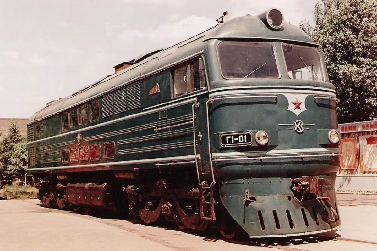 Soviet gas turbine-powered locomotive G1-01