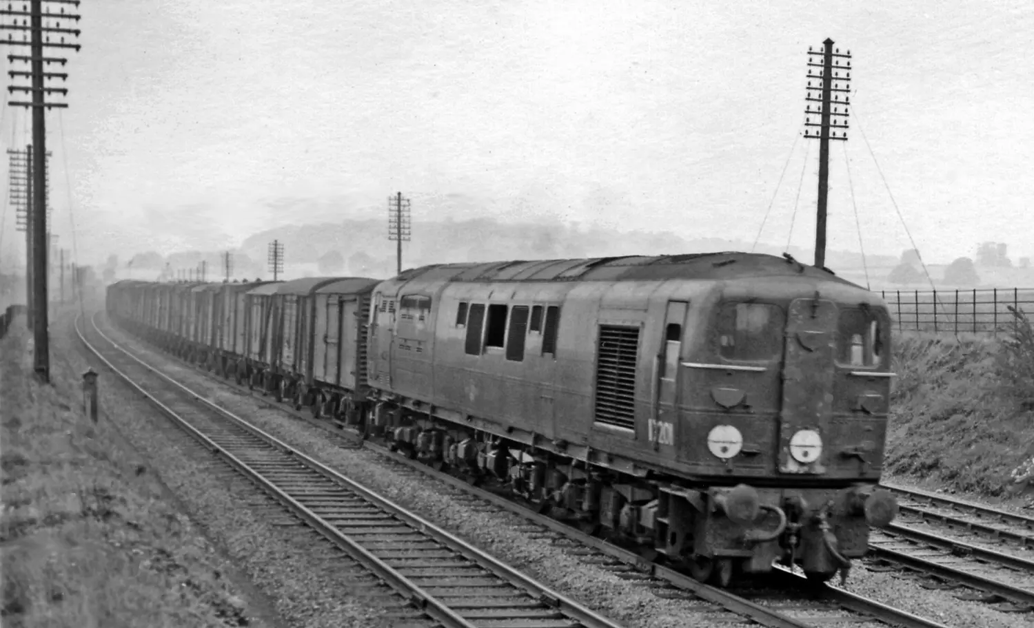 Tring with Bulleid English-Electric 10201 geograph-2397732-by-Ben-Brooksbank