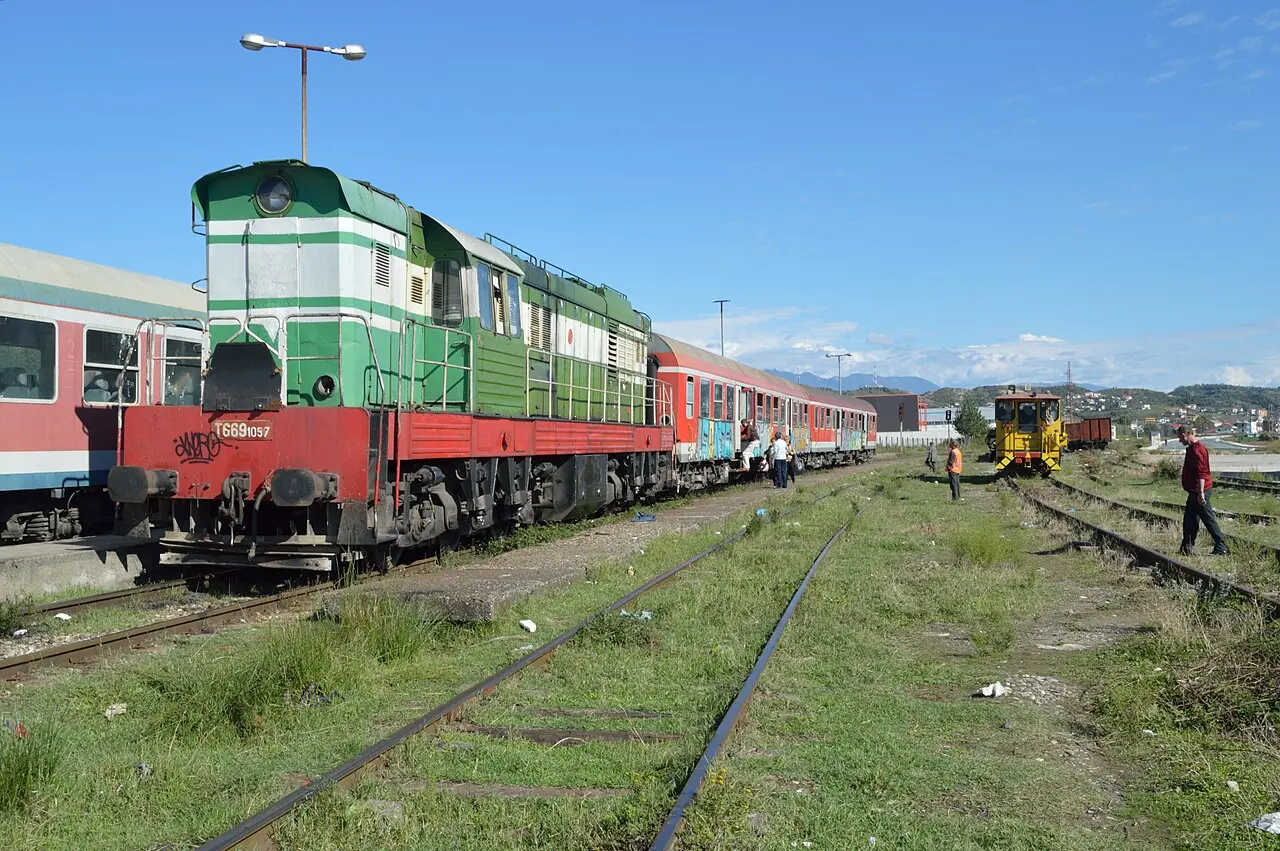 02.10.13 Vorë T669.1057 (10101257713)
