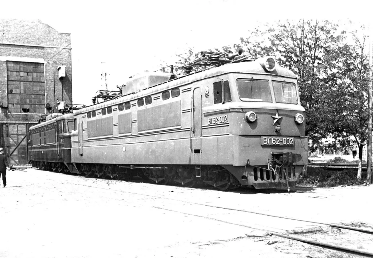VL62-002 and 001